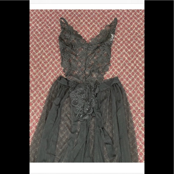 Criss Cross Bodysuit and Mesh Skirt. Bag1 - Picture 6 of 12